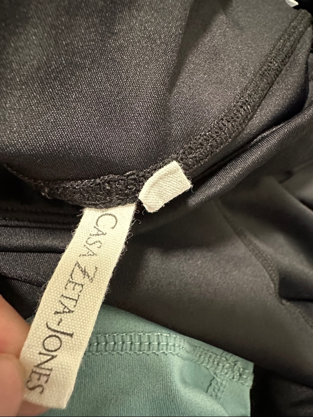 💡 Bundle of 7 Woman’s Activewear Size M - Picture 6 of 9